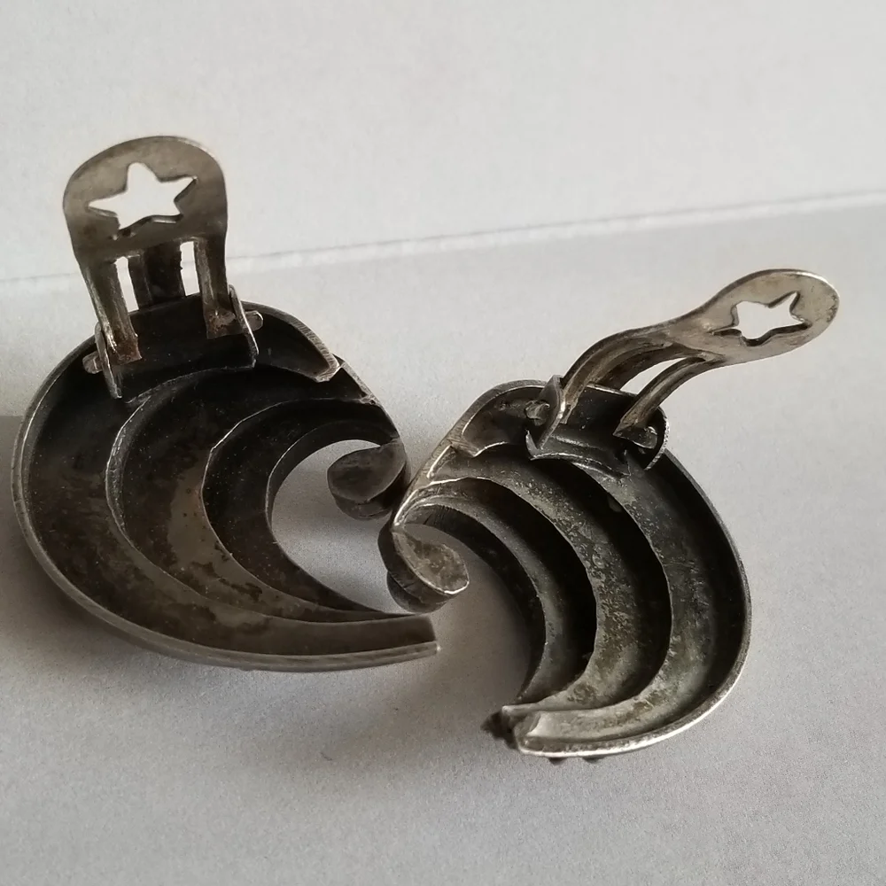Vintage earrings crescent shape 800 silver clip star cutout clipon moon